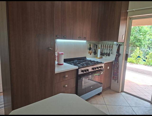 3 BEDROOM APARTMENT FOR SALE IN ASTON BAY